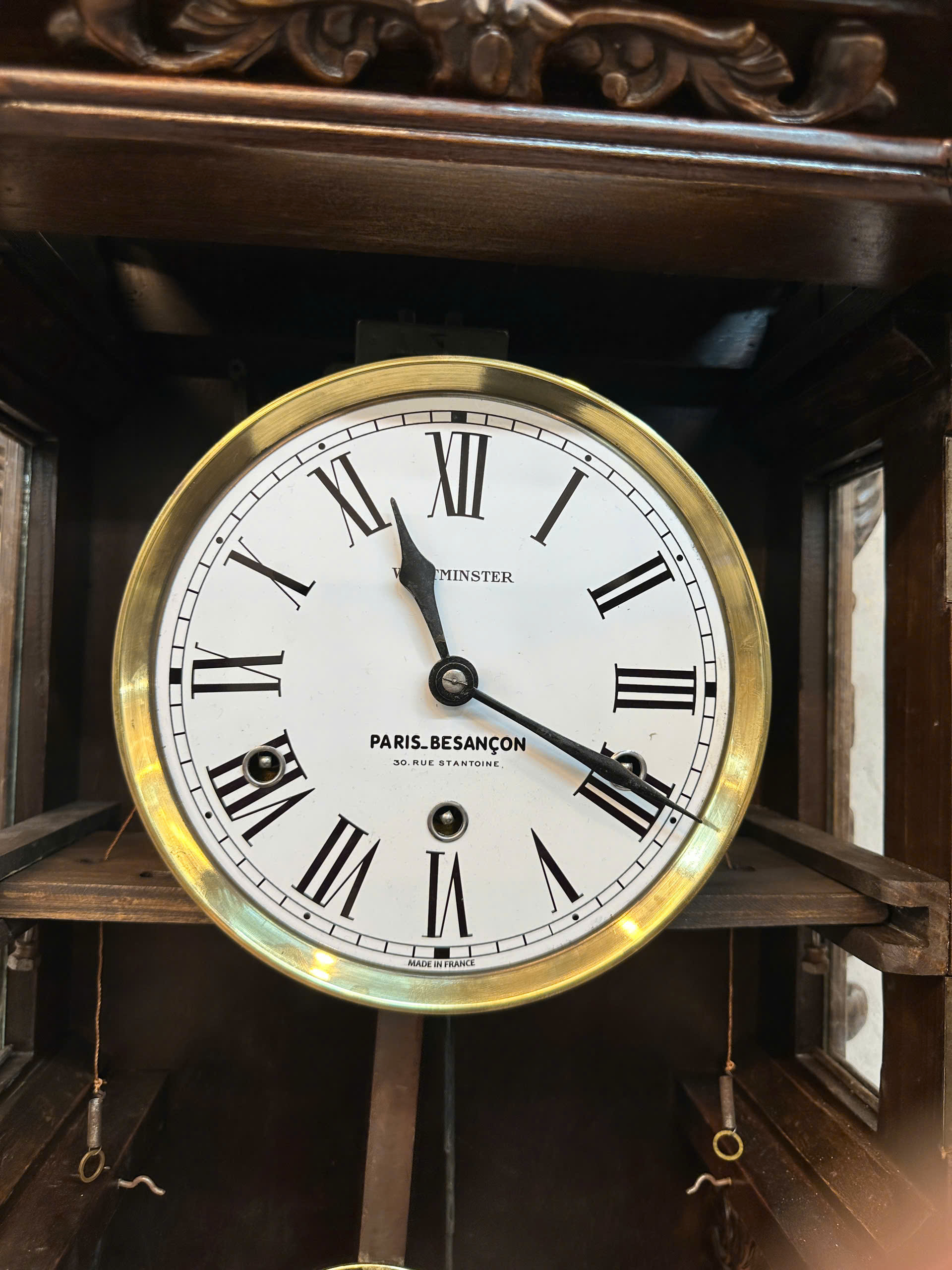 Đồng Hồ Cổ Treo Tường: Điểm Nhấn Hoài Cổ Cho Không Gian Sống