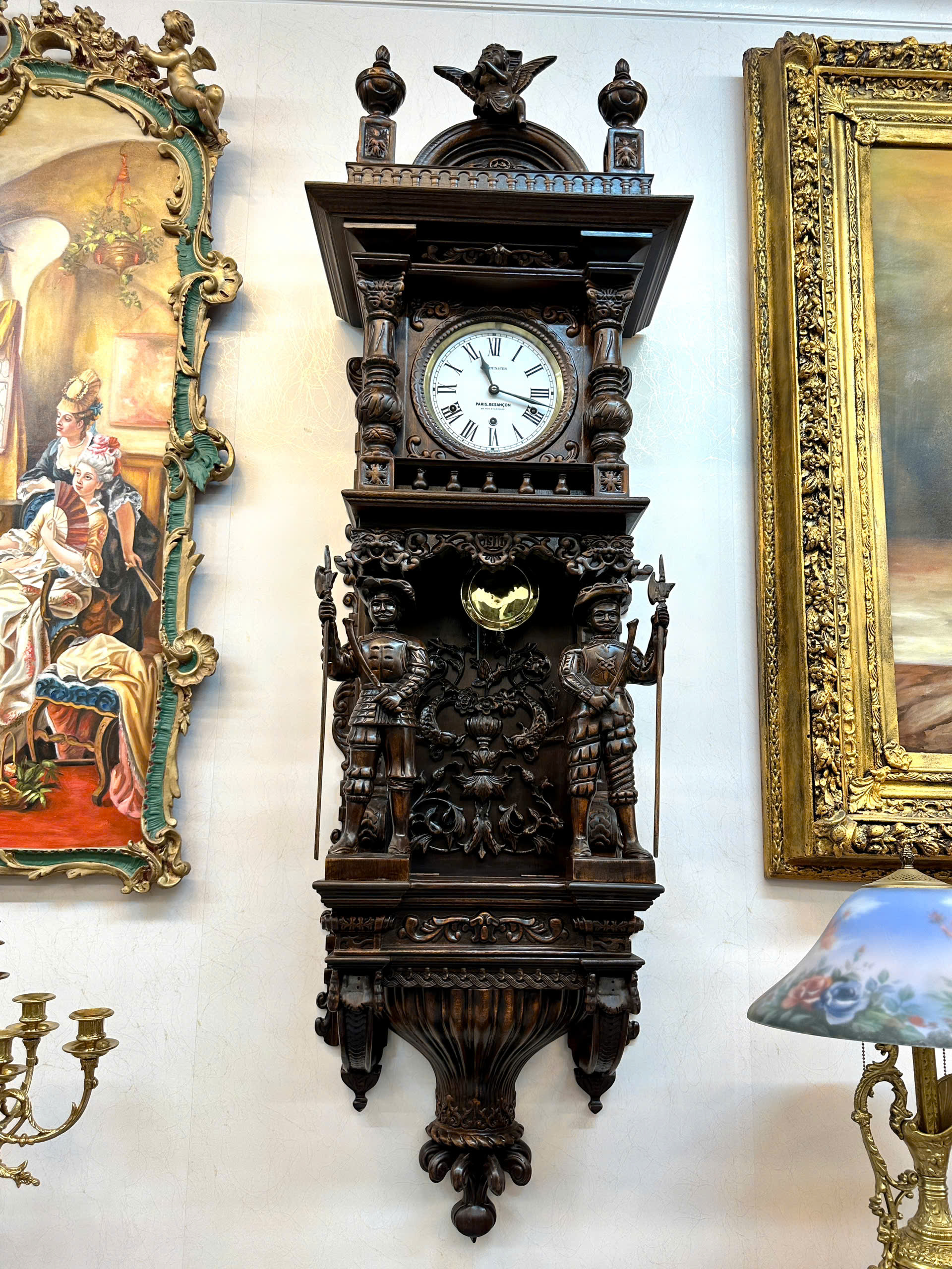 Đồng Hồ Cổ Treo Tường: Điểm Nhấn Hoài Cổ Cho Không Gian Sống