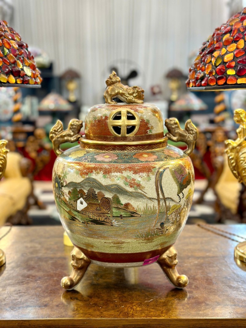 Đỉnh xông trầm Nhật Bản gốm sứ