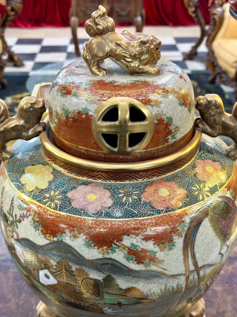 Đỉnh xông trầm Nhật Bản gốm sứ