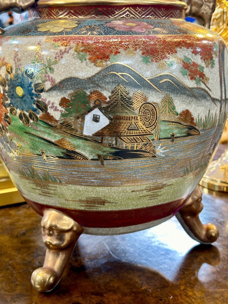 Đỉnh xông trầm Nhật Bản gốm sứ