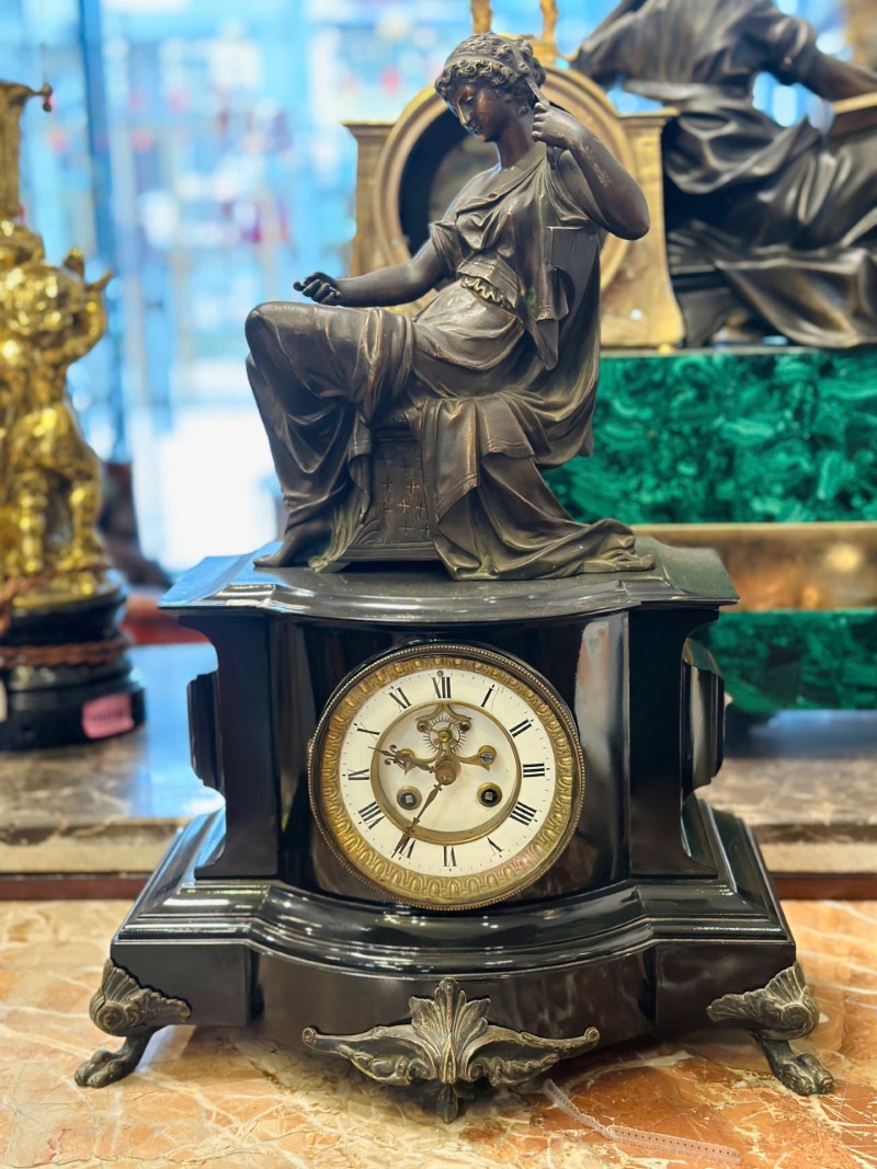 đồng hồ để bàn pháp [TH3110]