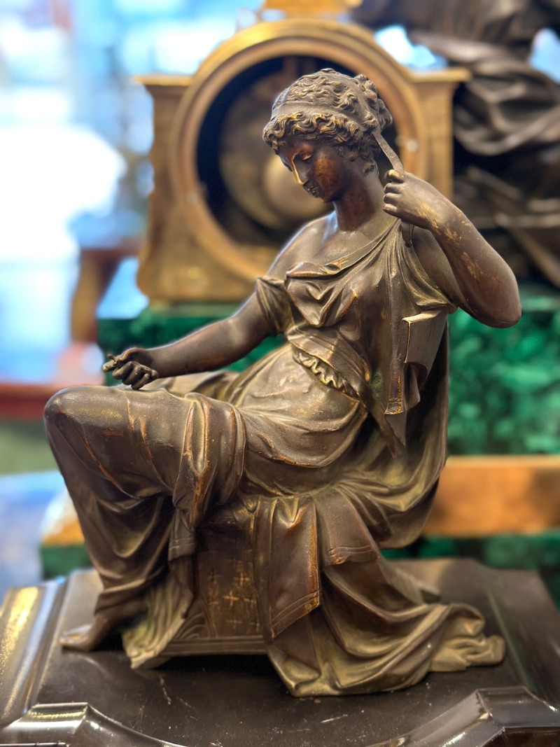 đồng hồ để bàn pháp [TH3110]