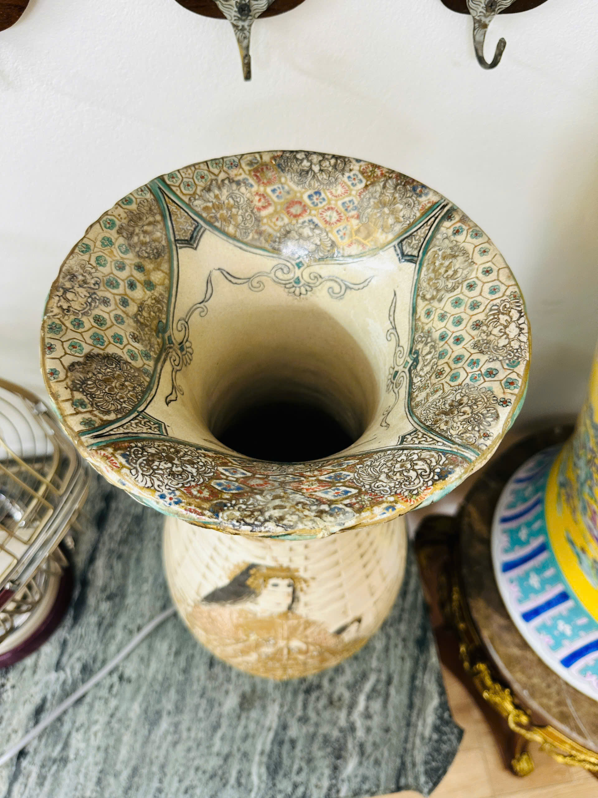 [PH0189] BÌNH GỐM NHẬT SATSUMA – TÁC PHẨM MANG HƠI THỞ CỔ ĐIỂN PHƯƠNG ĐÔNG