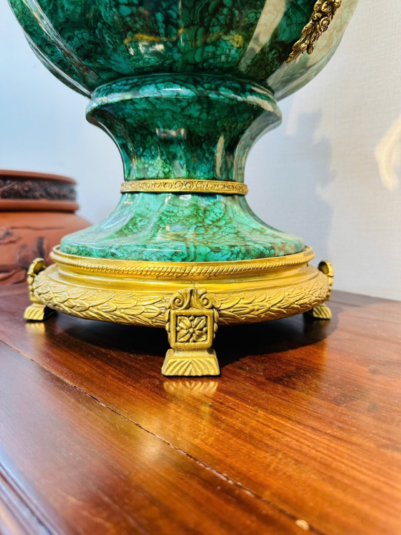 Bình Hoa Cổ Điển Chạm Khắc Đồng – Tác Phẩm Nghệ Thuật Đỉnh Cao&nbsp;[PH0197]