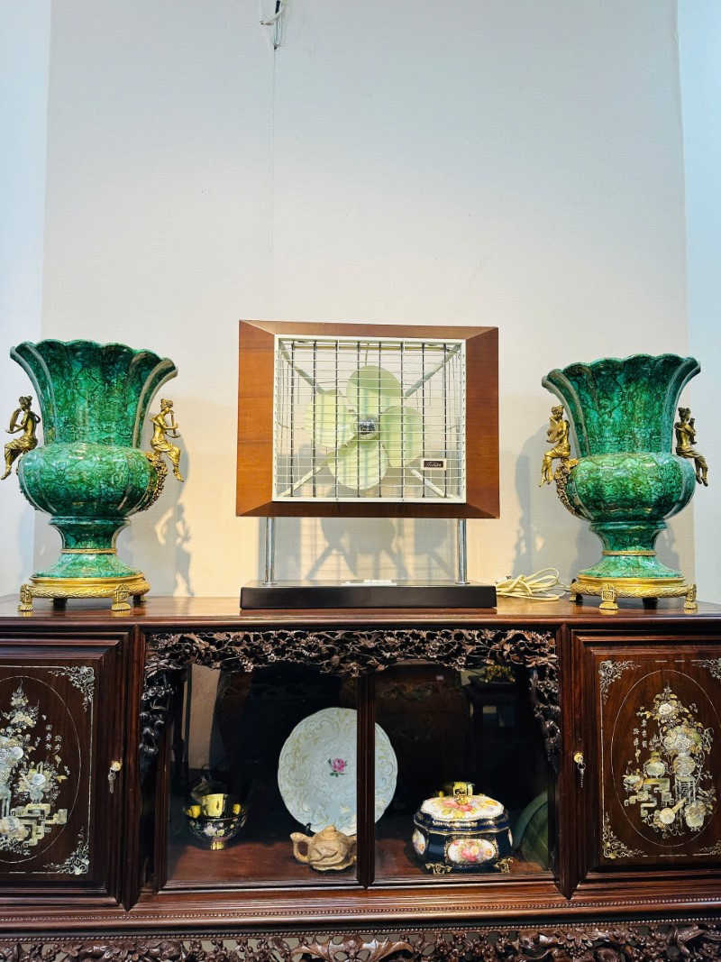 Bình Hoa Cổ Điển Chạm Khắc Đồng – Tác Phẩm Nghệ Thuật Đỉnh Cao&nbsp;[PH0197]