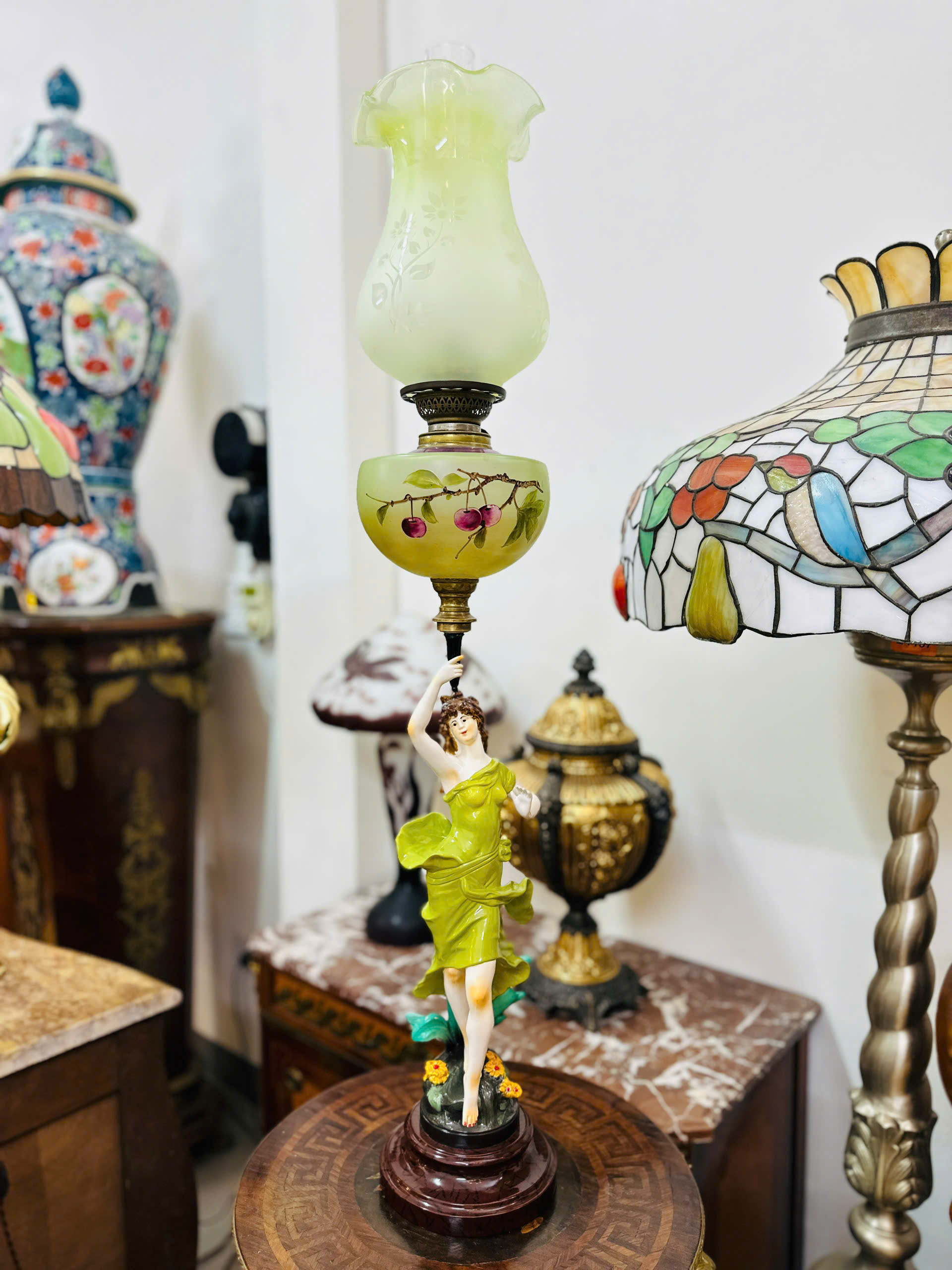 [PH0040] ĐÈN NGHỆ THUẬT THIẾU NỮ XANH – VẺ ĐẸP TINH KHÔI VÀ THANH LỊCH