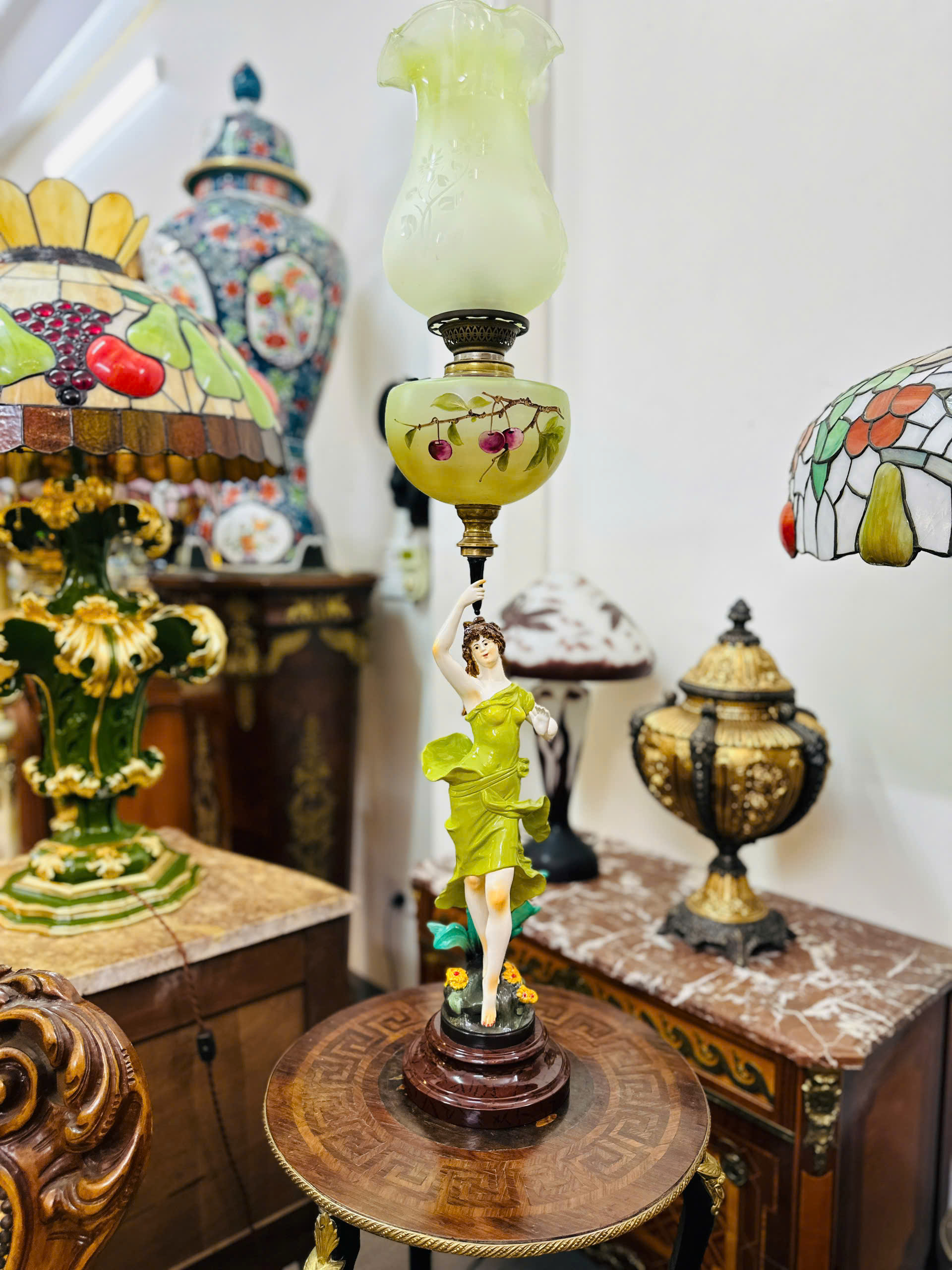 [PH0040] ĐÈN NGHỆ THUẬT THIẾU NỮ XANH – VẺ ĐẸP TINH KHÔI VÀ THANH LỊCH