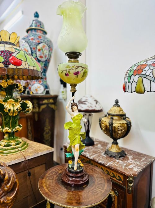 [PH0040] ĐÈN NGHỆ THUẬT THIẾU NỮ XANH – VẺ ĐẸP TINH KHÔI VÀ THANH LỊCH