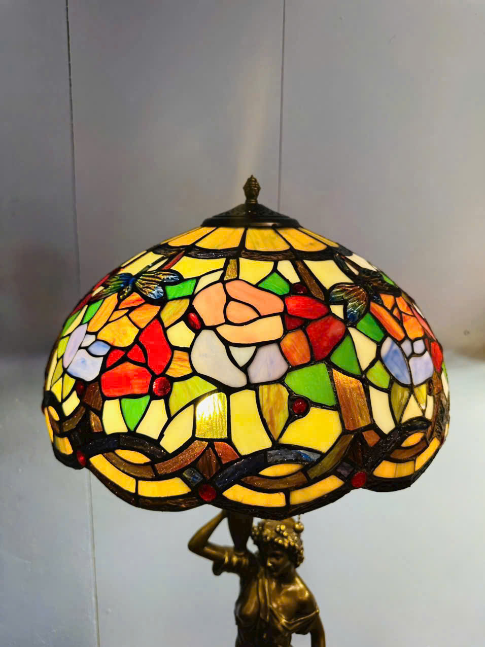 ĐÔI ĐÈN TIFFANY TƯỢNG ĐỒNG CÔ GÁI