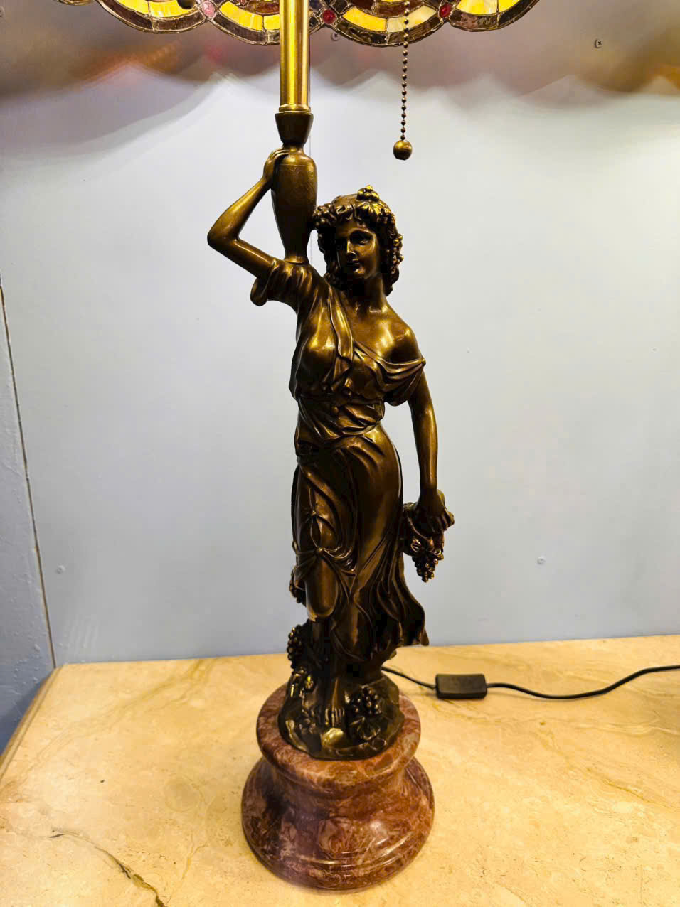 ĐÔI ĐÈN TIFFANY TƯỢNG ĐỒNG CÔ GÁI