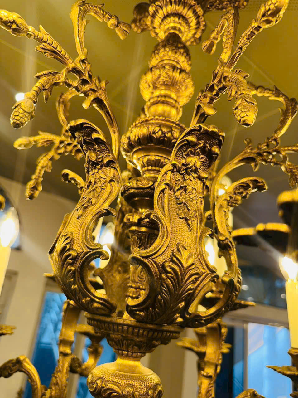 ĐÈN TRÙM ĐỒNG MẠ VÀNG