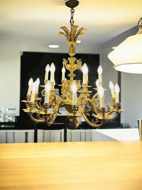 ĐÈN TRÙM ĐỒNG TÂY BAN NHA CỔ