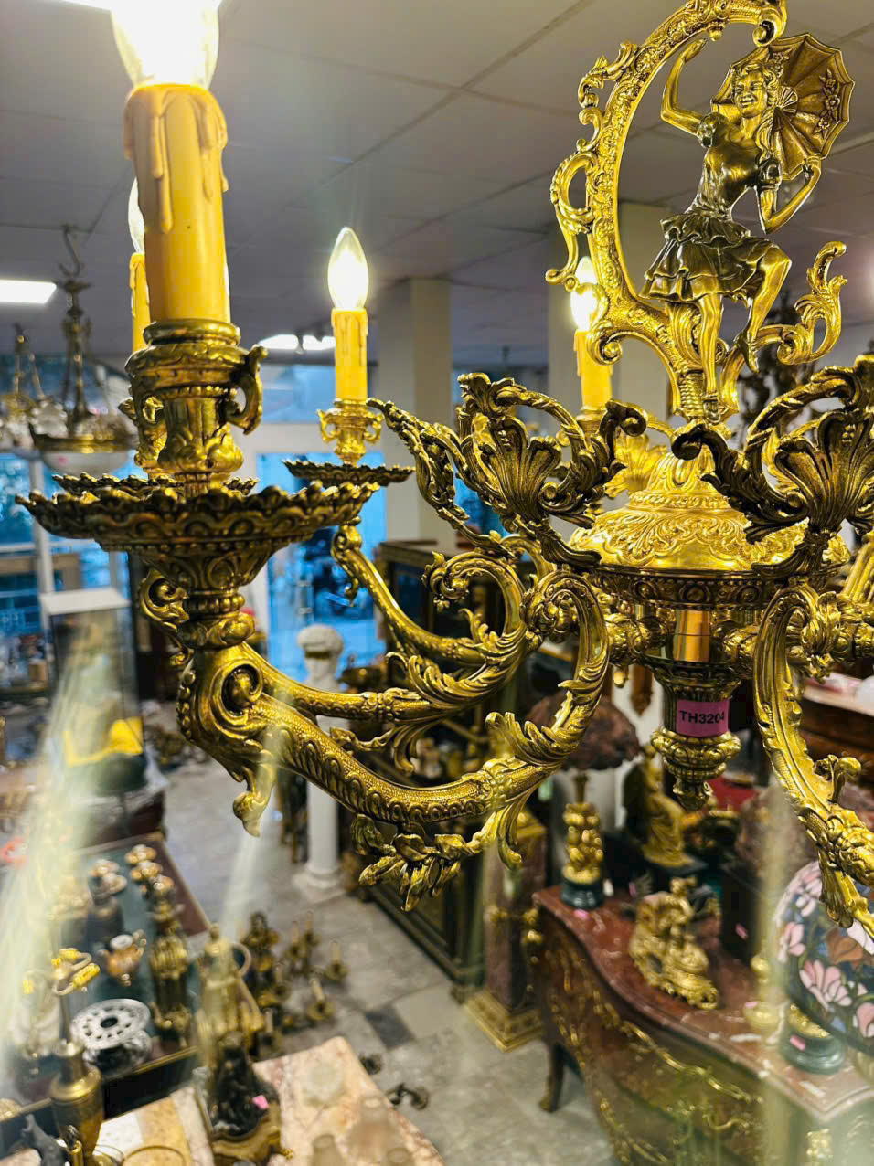 ĐÈN TRÙM TƯỢNG ITALY