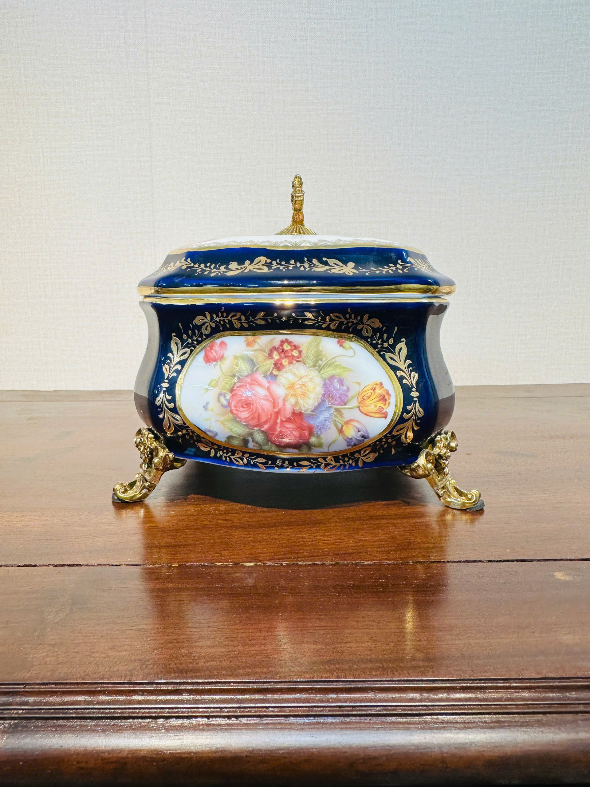 [PH0199] ÂU MỨT SỨ VẼ HOA – VIỀN ĐỒNG TÂN CỔ ĐIỂN