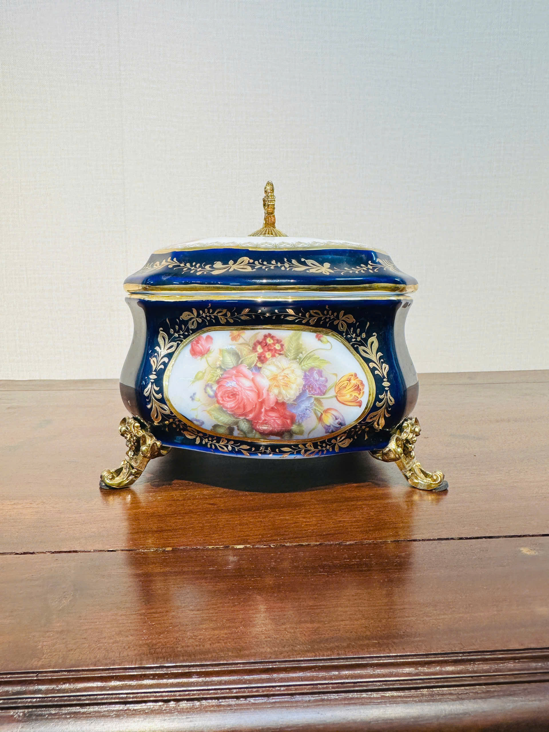 [PH0199] ÂU MỨT SỨ VẼ HOA – VIỀN ĐỒNG TÂN CỔ ĐIỂN