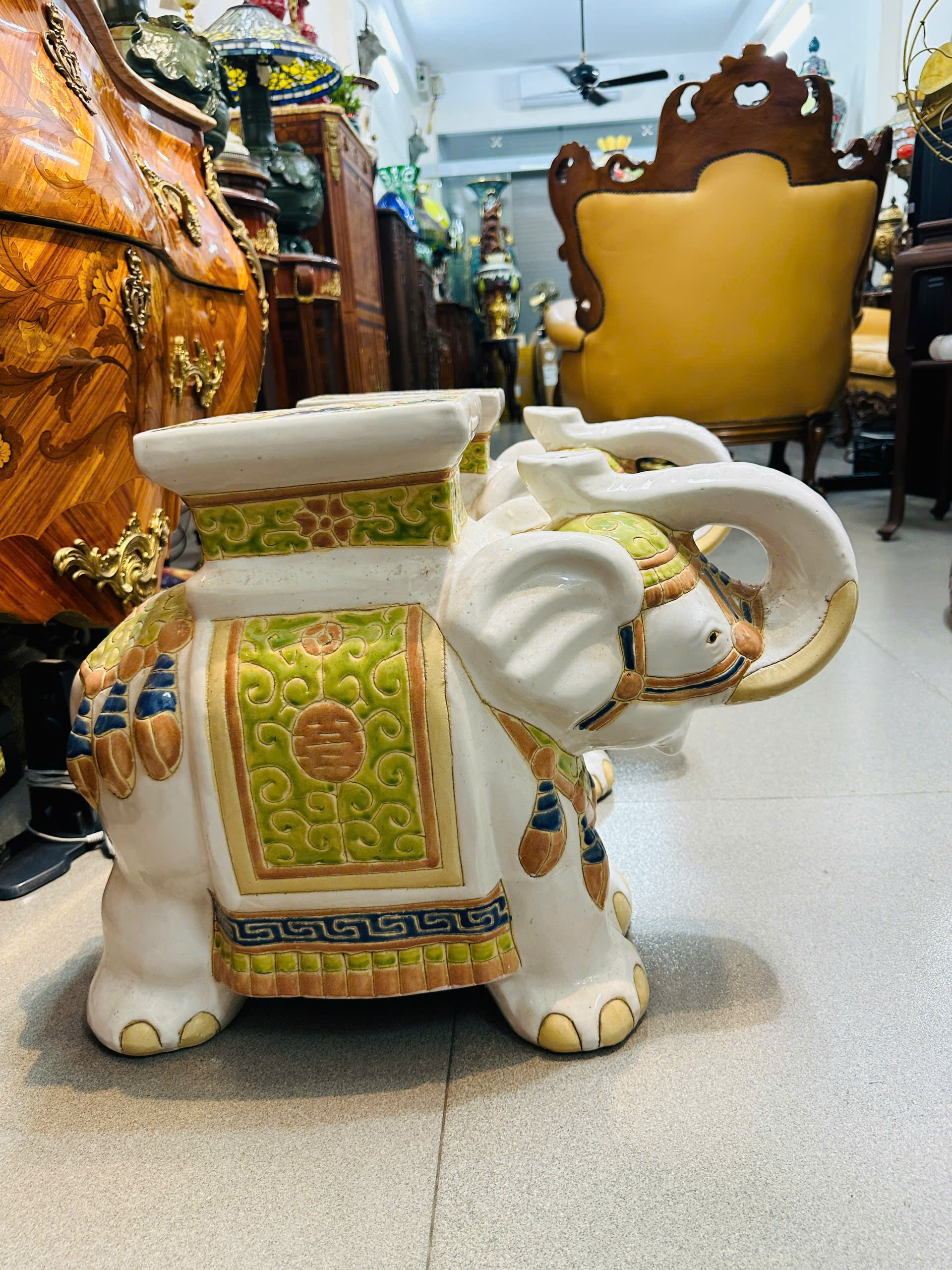 [PH0116] CẶP VOI SỨ CỔ PHONG THỦY – VỪA TRANG TRÍ, VỪA MAY MẮN