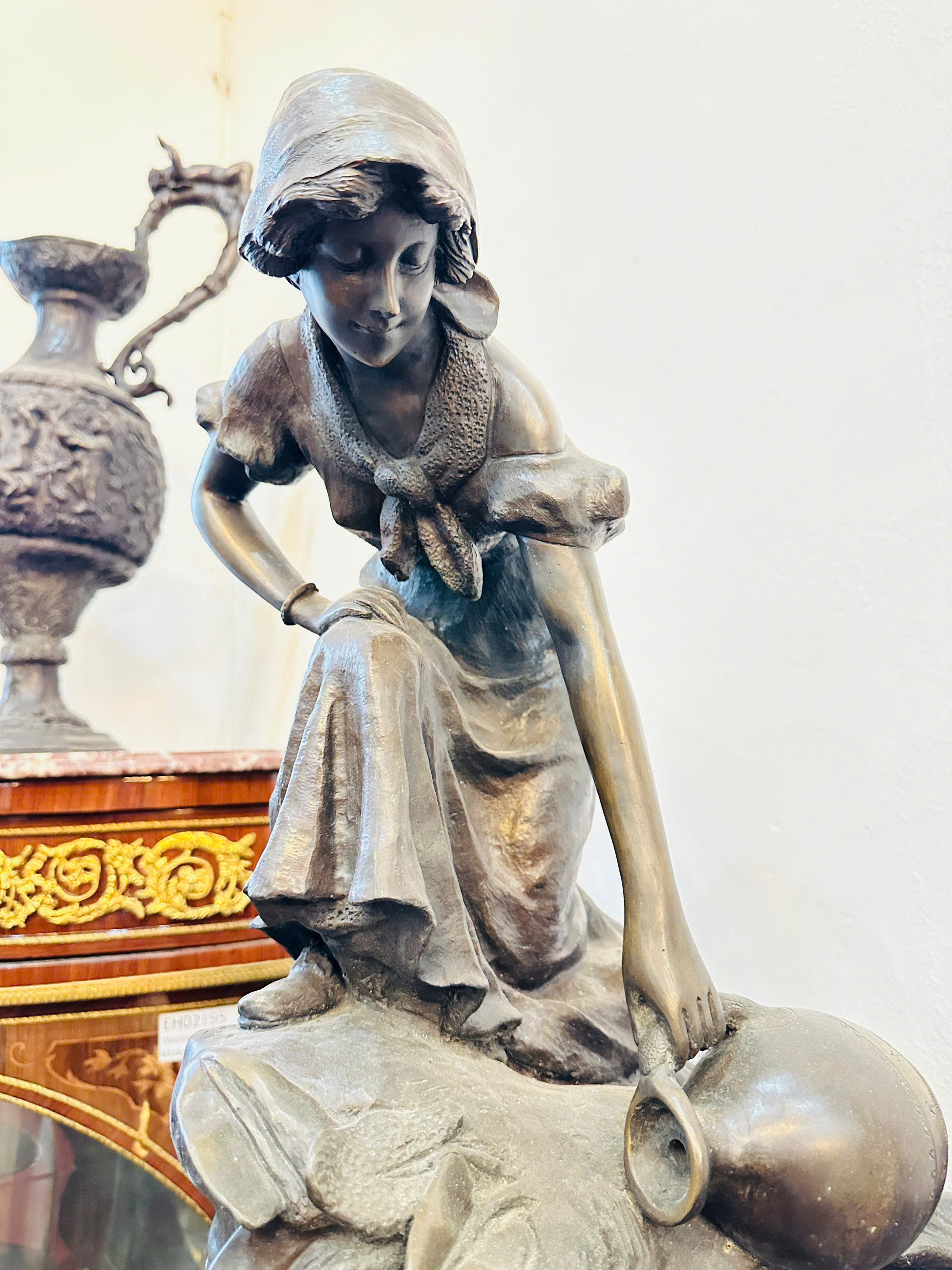 Tượng Nữ Đồng - Nghệ thuật cổ điển