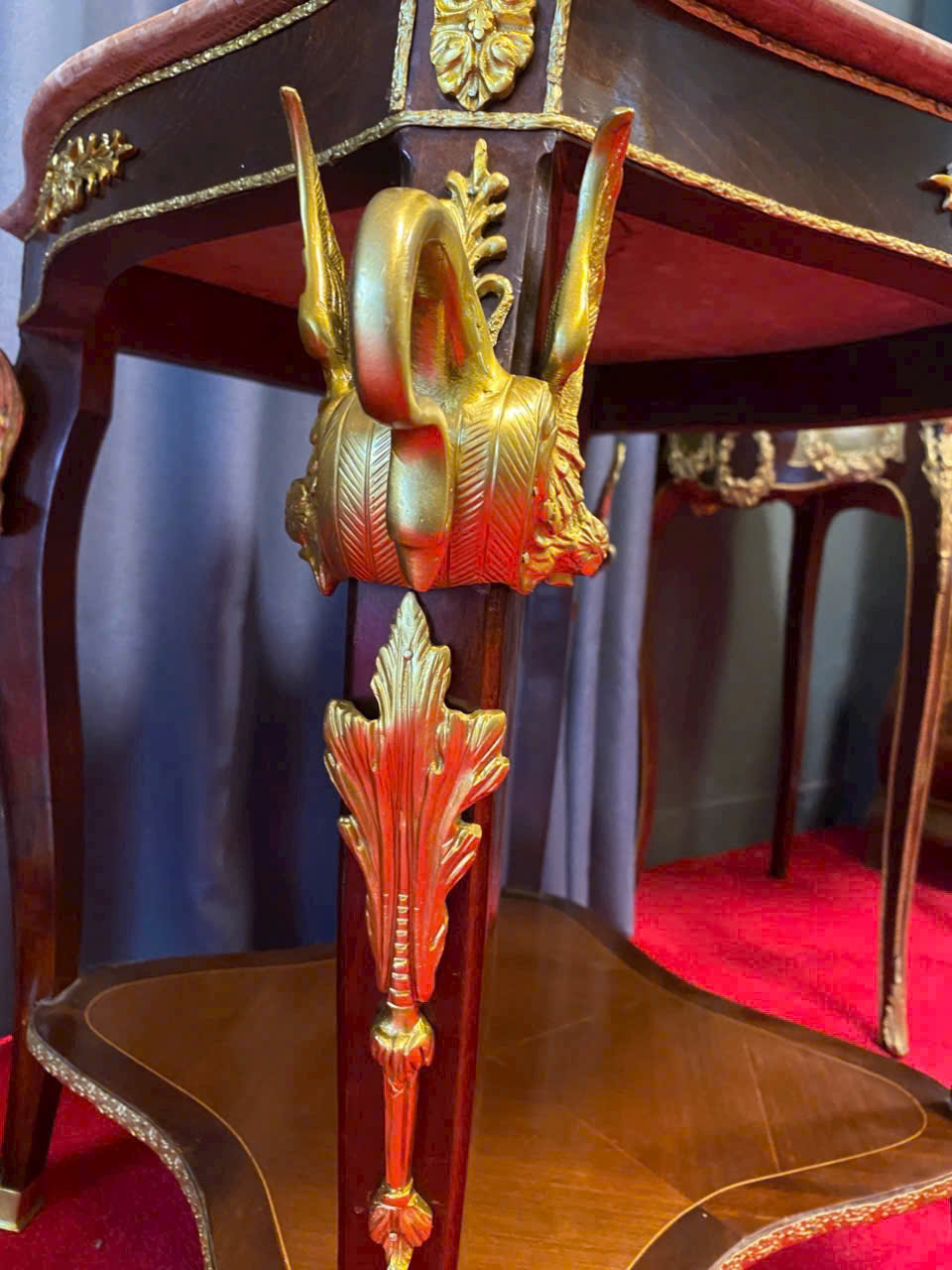 CẶP ĐÔN HẠC CHÂU ÂU XƯA – GỖ VENEER PHỐI ĐỒNG