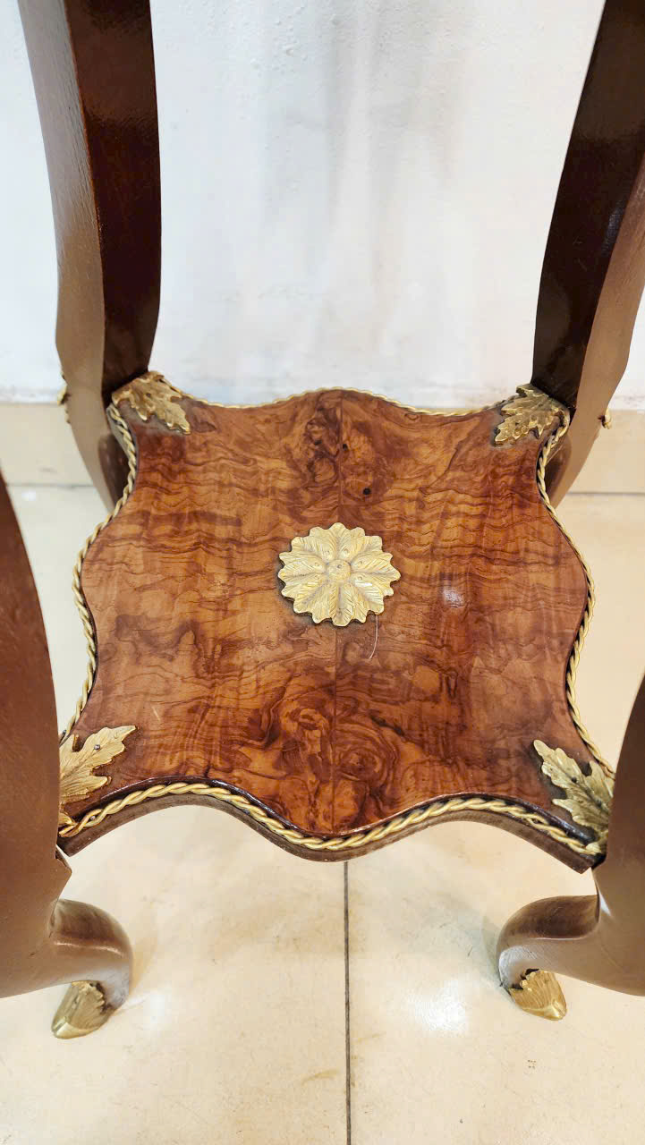 ĐÔN PHÁP CỔ – DÁNG QUÝ TỘC THANH LỊCH