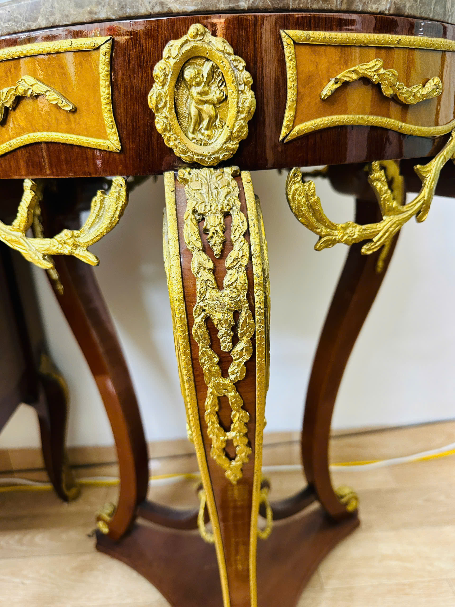 [PH0044]  Đôn Gỗ Chạm Đồng Pháp