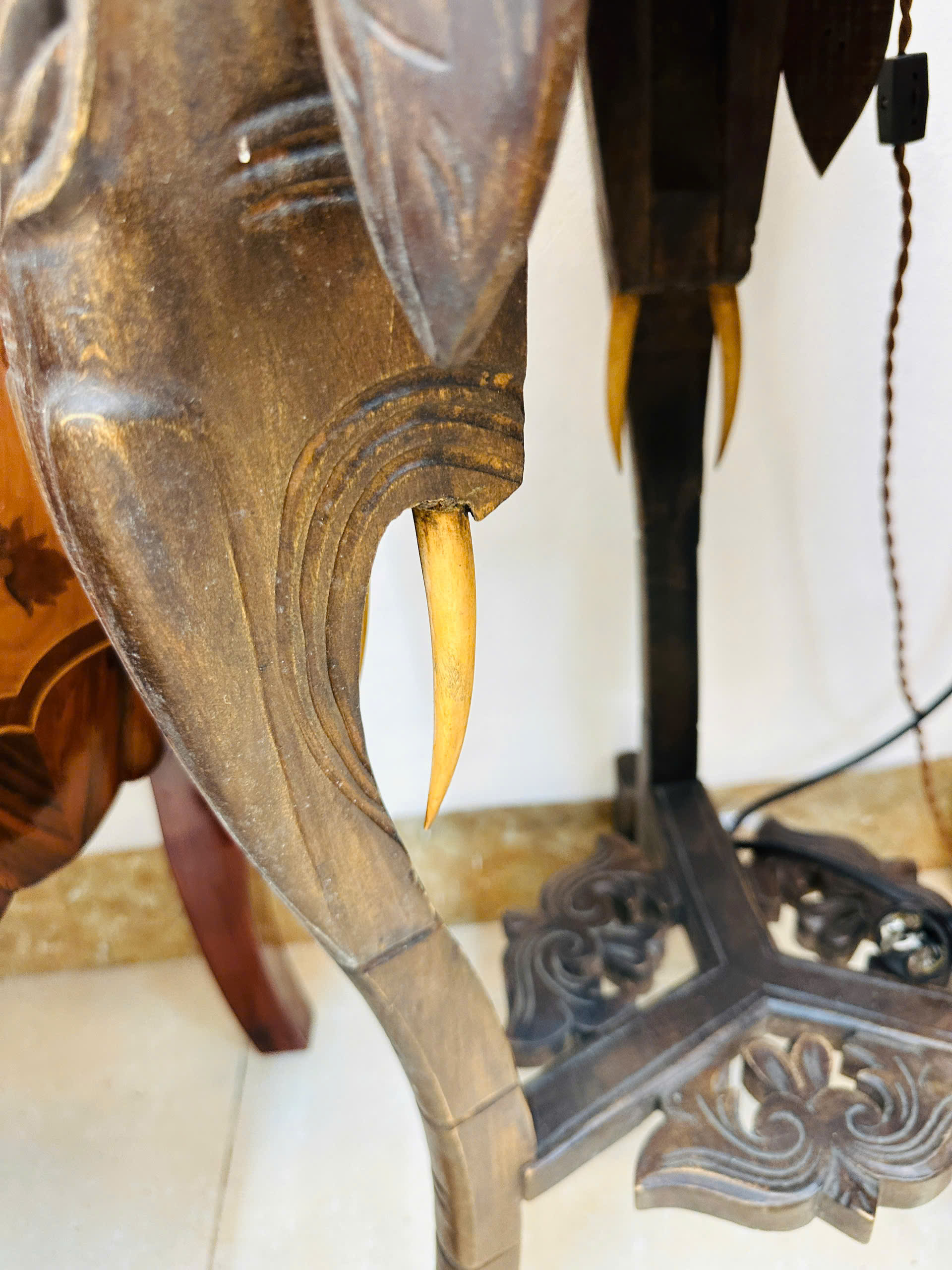 [PH0190]  Đôn Gỗ 3 Chân Cổ Điển