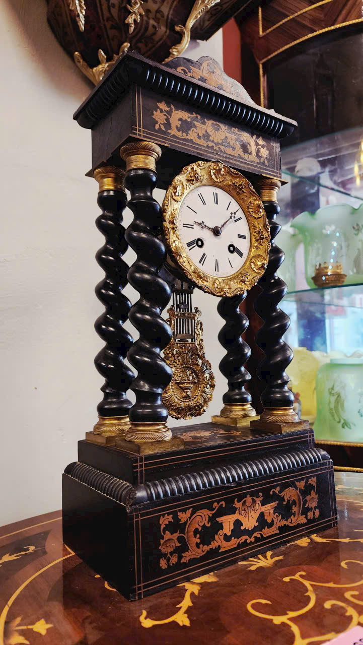 ĐỒNG HỒ KHẢI HOÀN MÔN TK19 – BIỂU TƯỢNG CHIẾN THẮNG