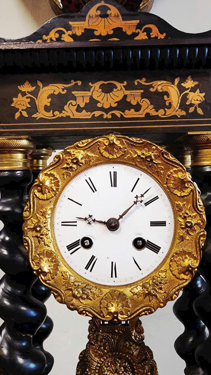 ĐỒNG HỒ KHẢI HOÀN MÔN TK19 – BIỂU TƯỢNG CHIẾN THẮNG