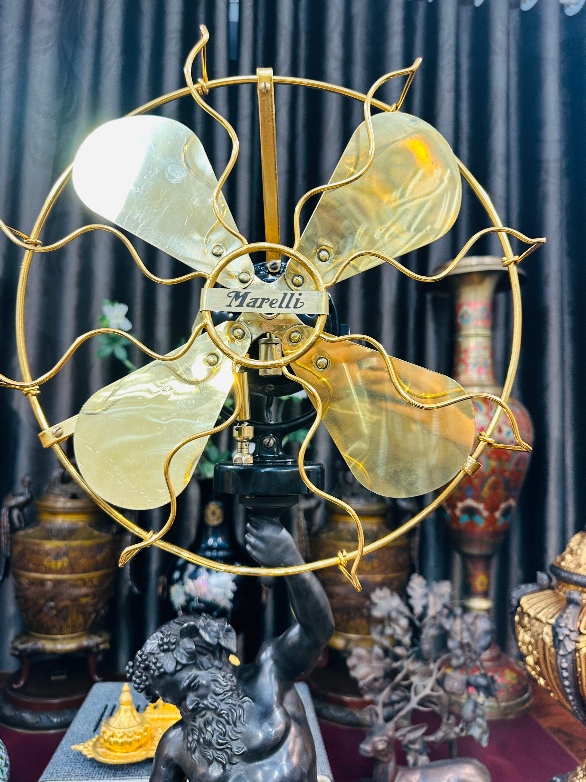 [A0011] Quạt Tượng Marelli Cẩm Tay