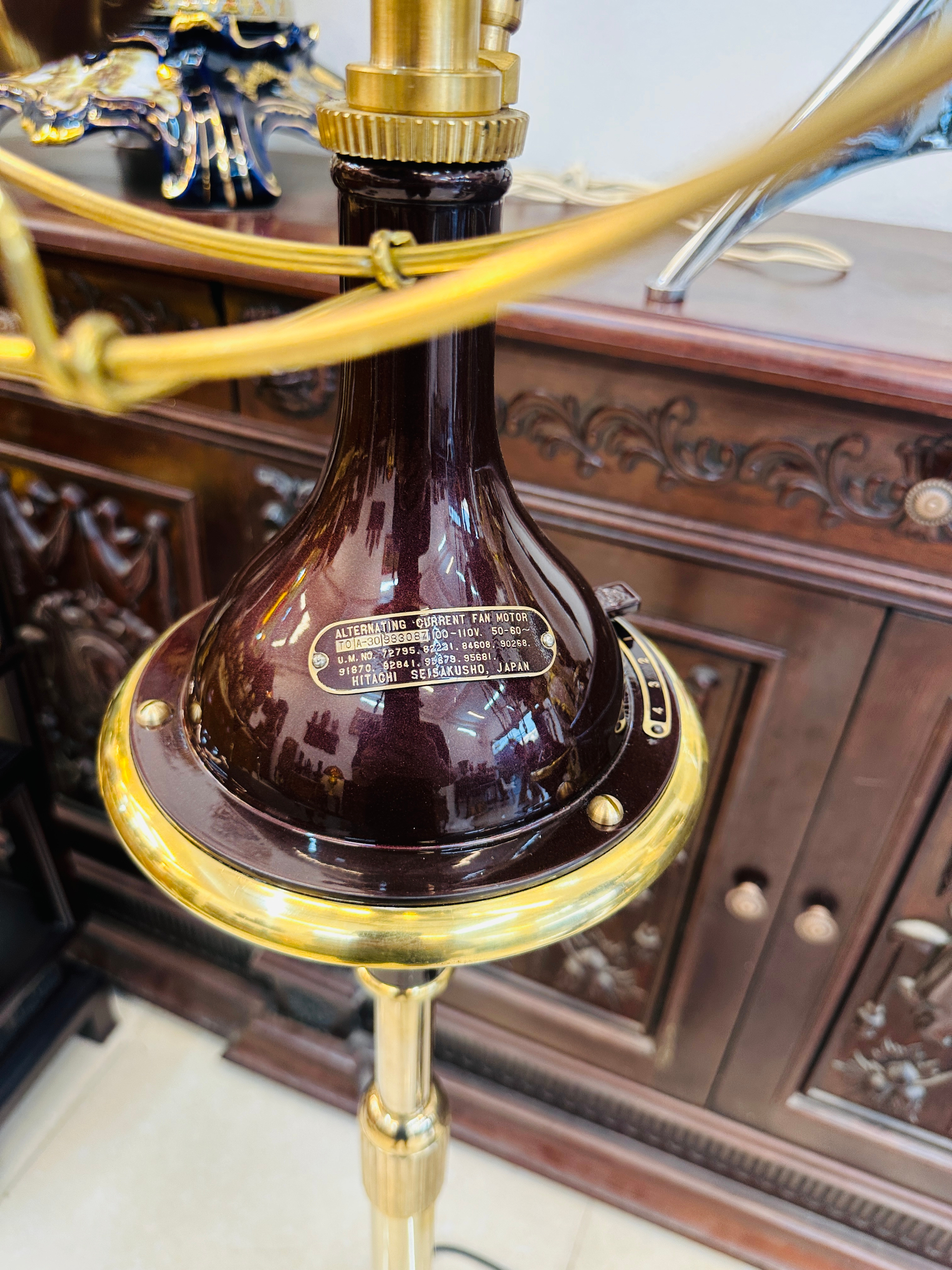 [A0002] Quạt Cây Hitachi Quay 360