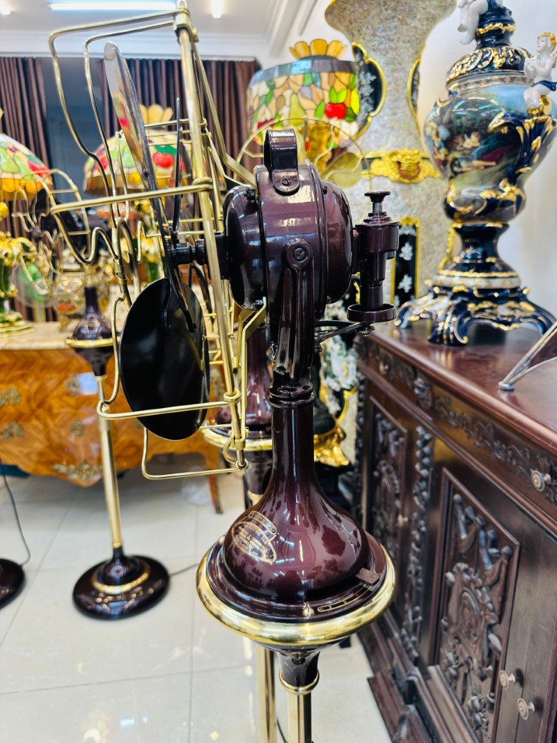 Quạt cây Mitsubishi ngoáy cháo