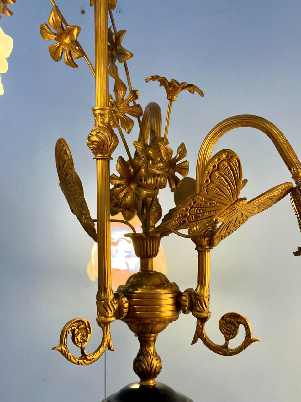 CẶP ĐÈN BÀN CHÂU ÂU XƯA&nbsp;[TH3245]