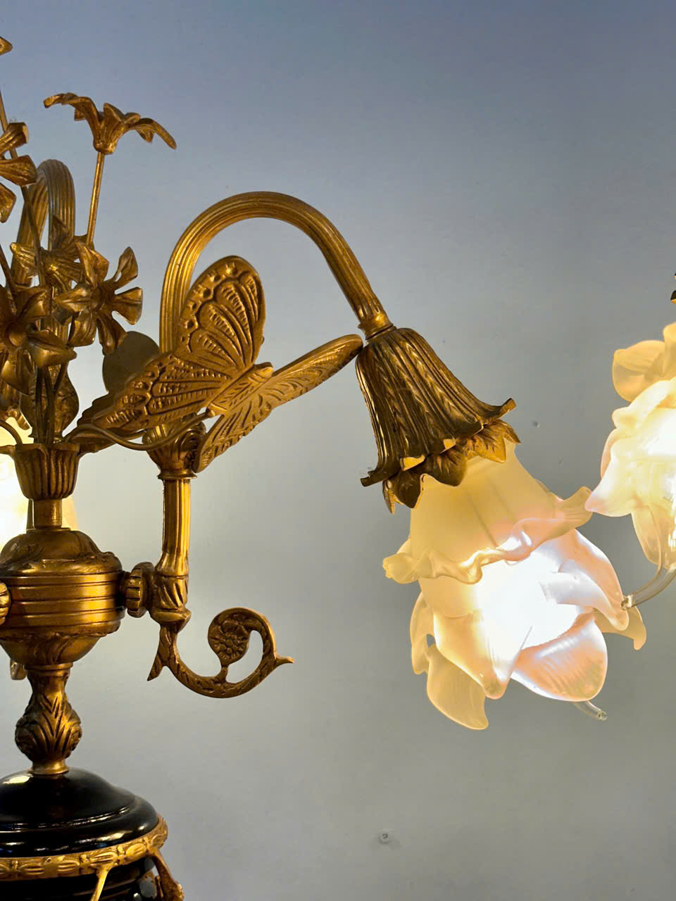 CẶP ĐÈN BÀN CHÂU ÂU XƯA&nbsp;[TH3245]