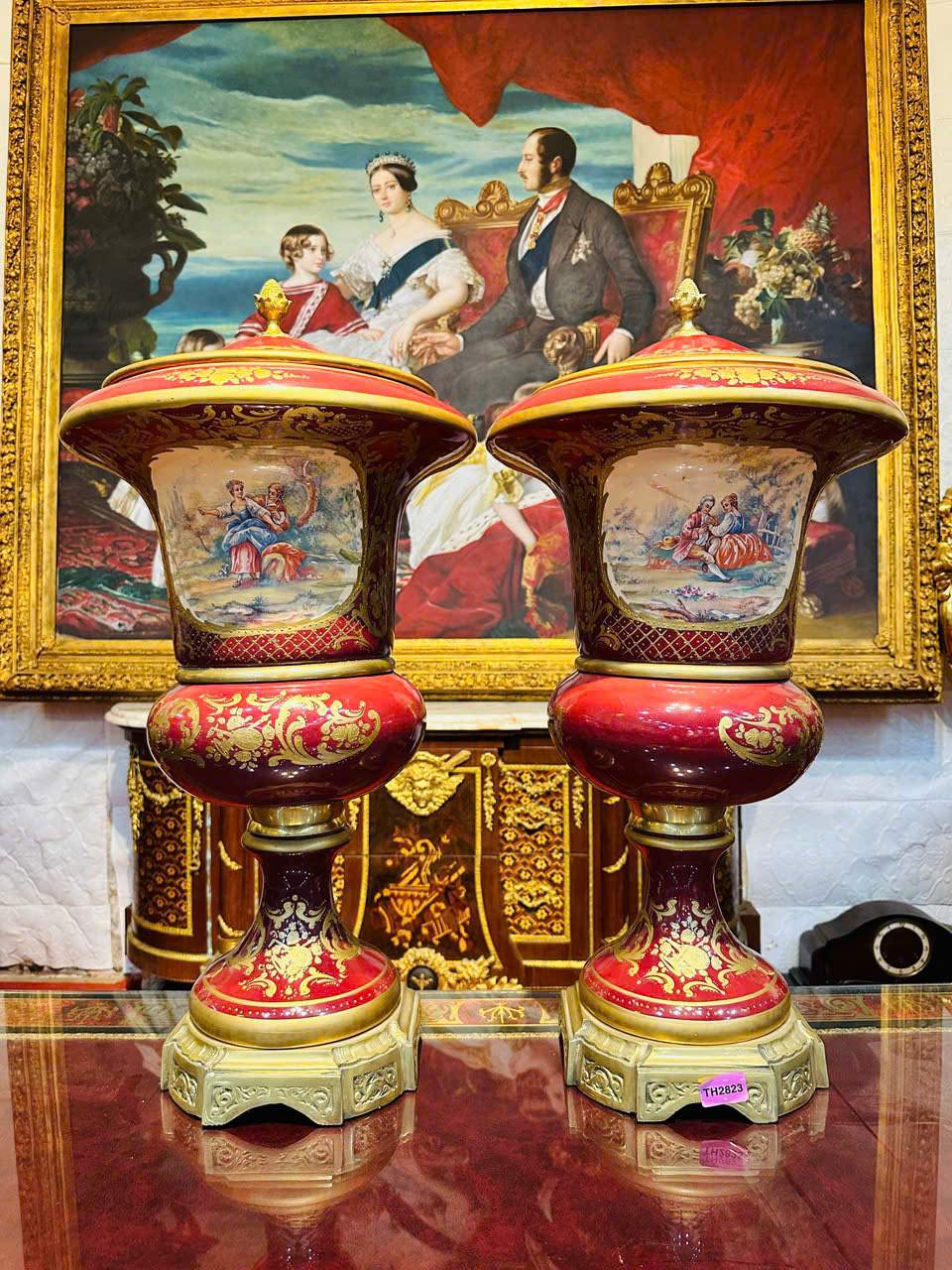 Bình gốm sứ châu Âu cổ điển [TH2823]