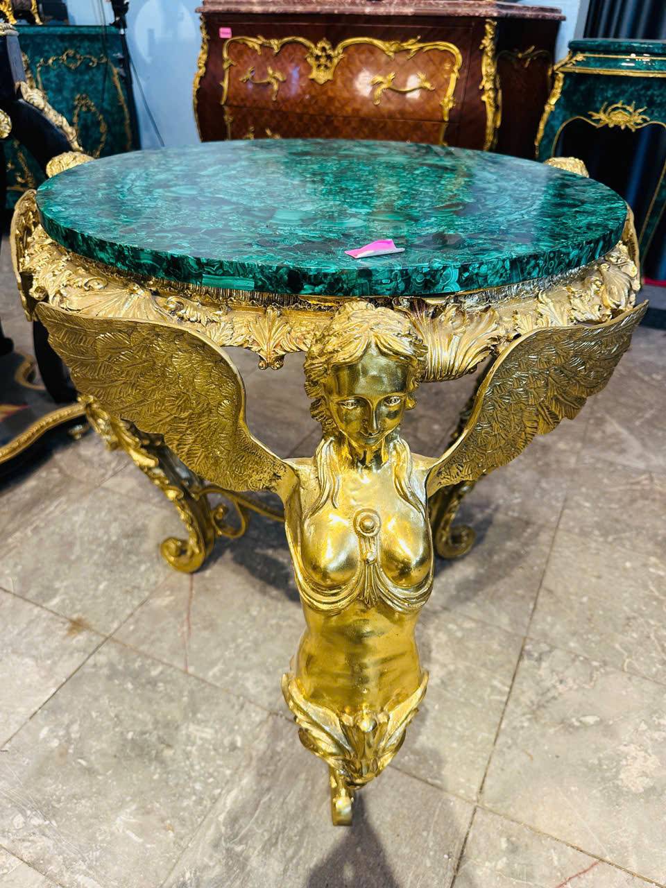 Bàn Ngự Điện Hoàng Gia [TH3095]