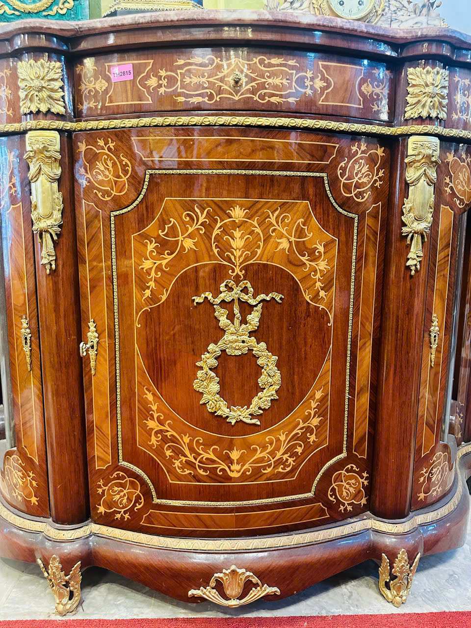 Kệ Gỗ Cổ Điển Thượng Lưu&nbsp;