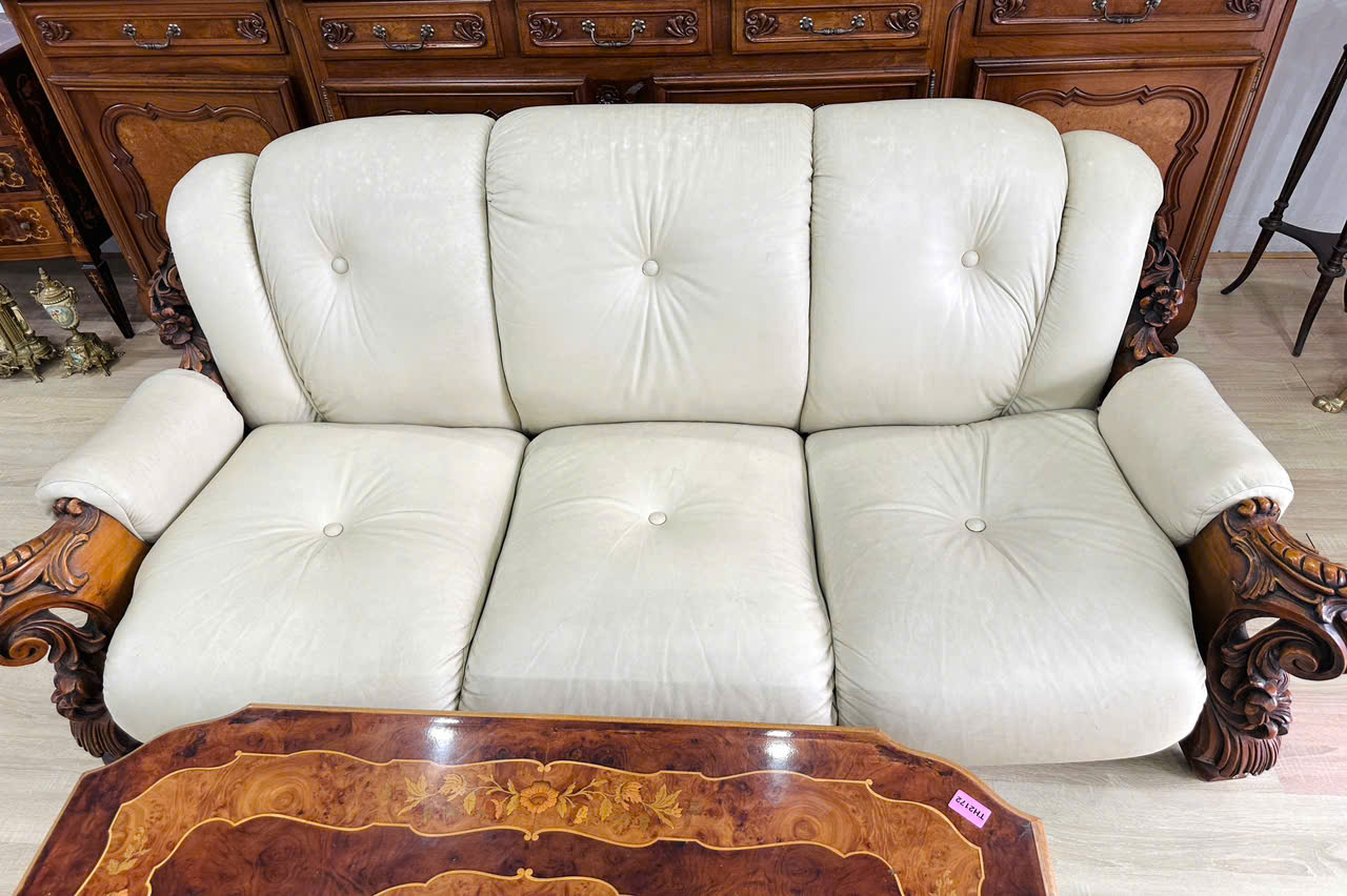 Bàn ghế nghệ thuật cổ điển