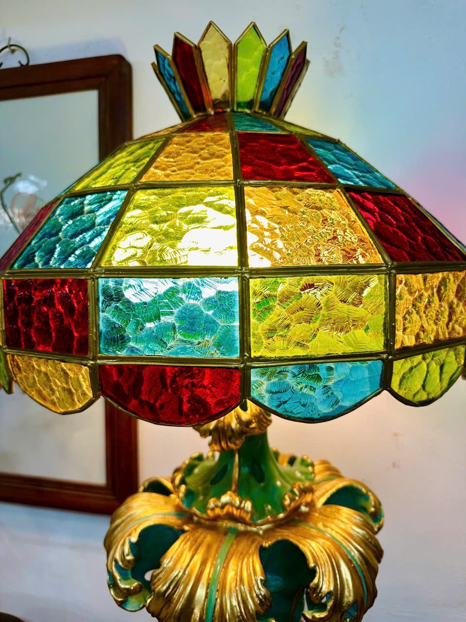 Đèn Bàn Họa Tiết Phong Cảnh Cổ