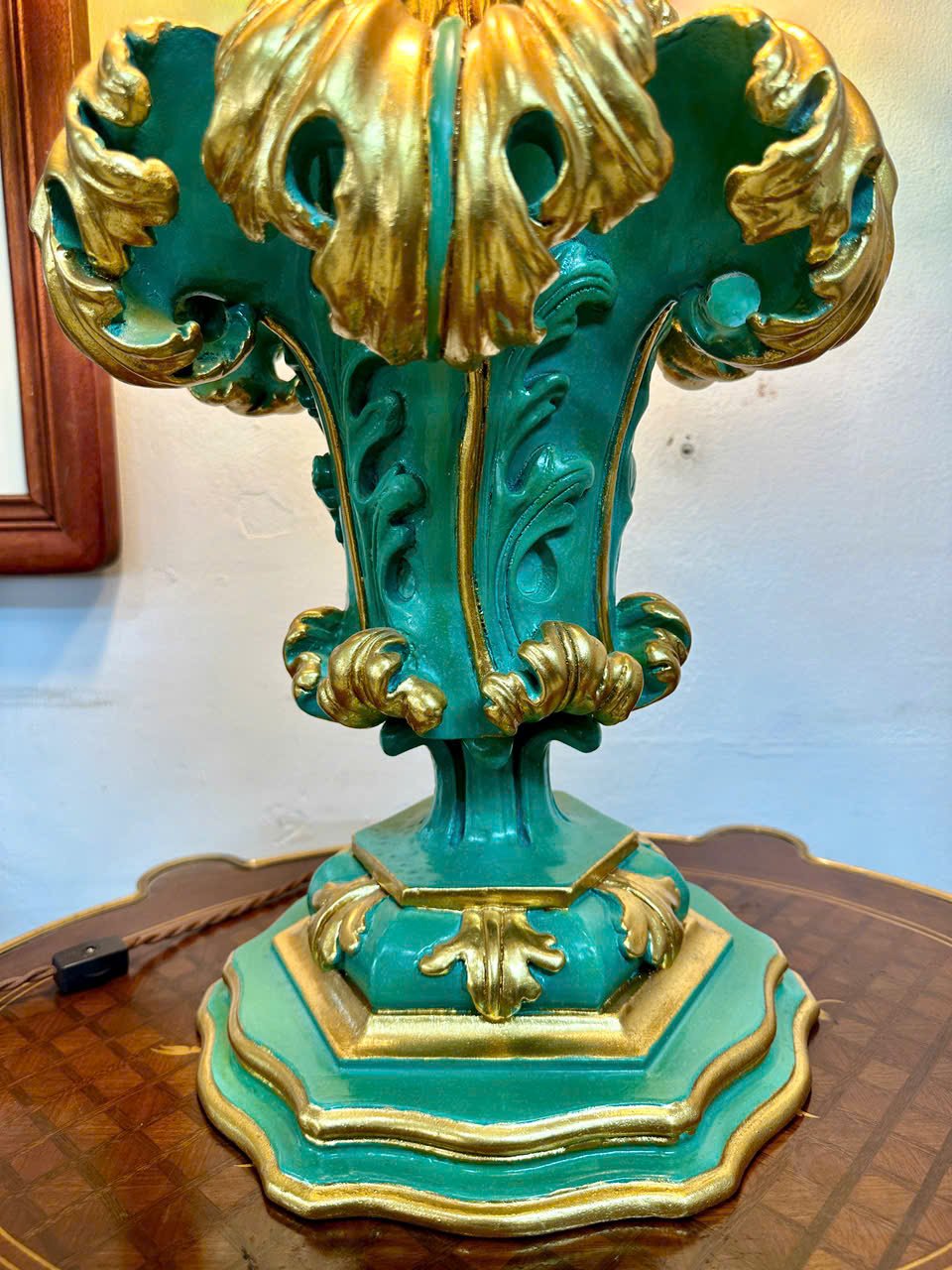 Đèn Bàn Họa Tiết Phong Cảnh Cổ