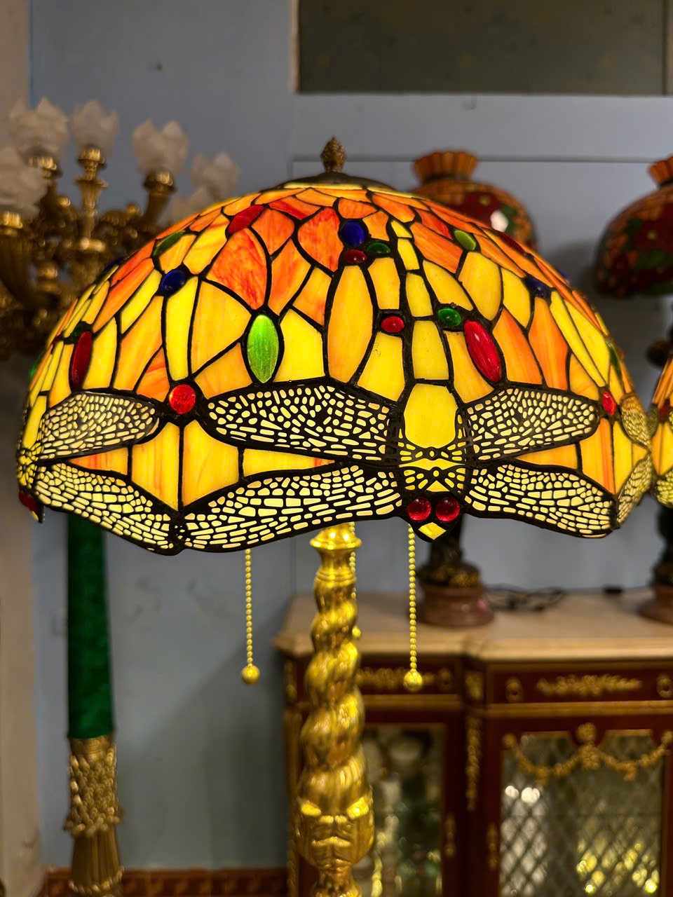 Đèn Tiffany cổ điển châu Âu