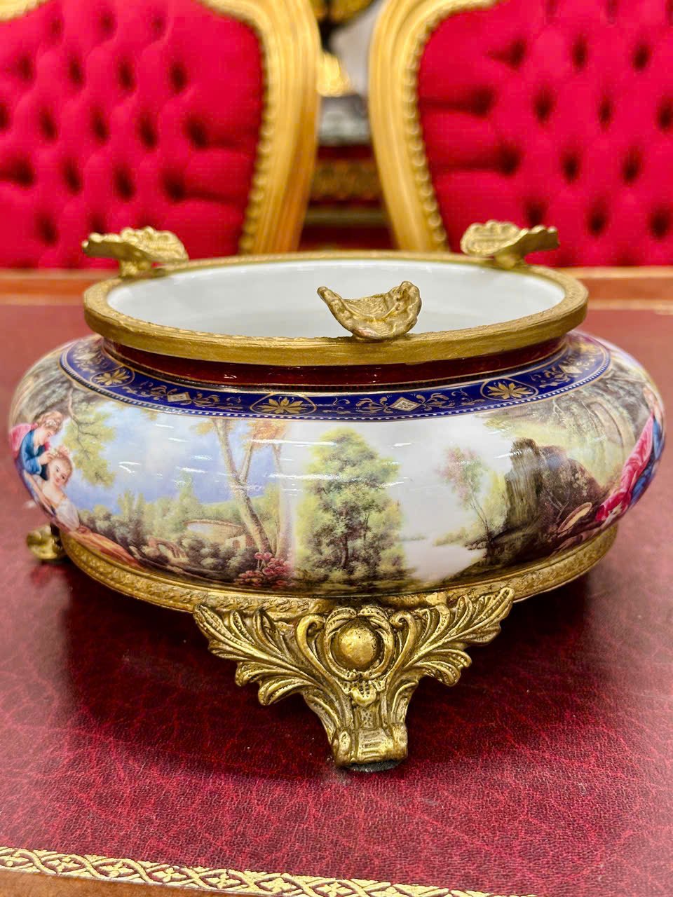 &nbsp;Tàn gạt thuốc độc vip để bàn&nbsp;[PH00200]