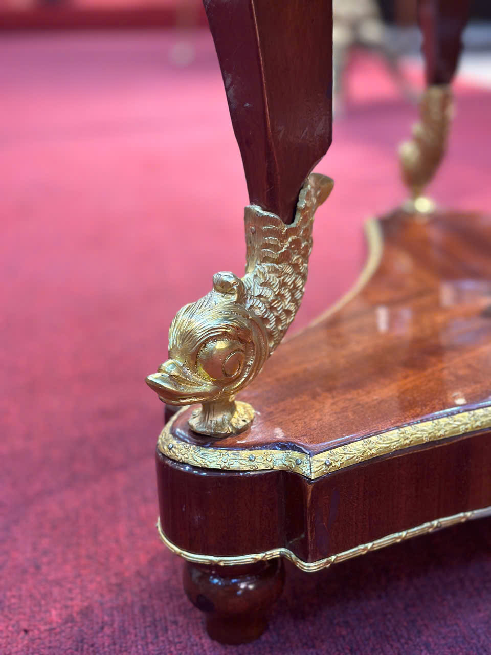 &nbsp;Bàn Độc Vip Pháp Cổ Điển [TH3355]