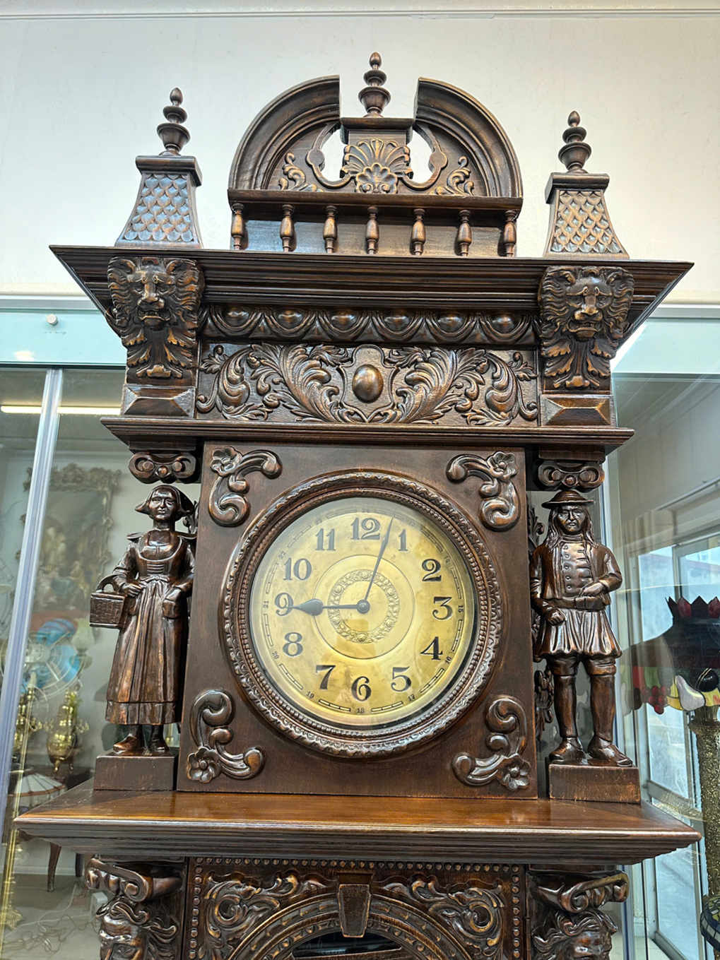 Đồng Hồ Tủ Châu Âu Cổ Điển