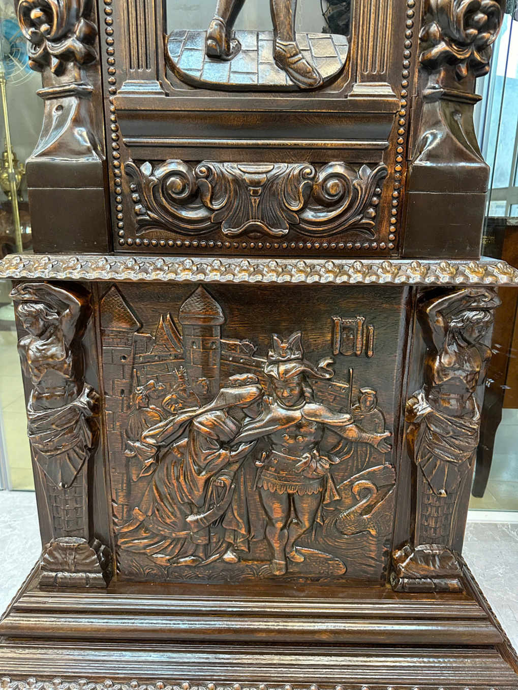 Đồng Hồ Tủ Châu Âu Cổ Điển