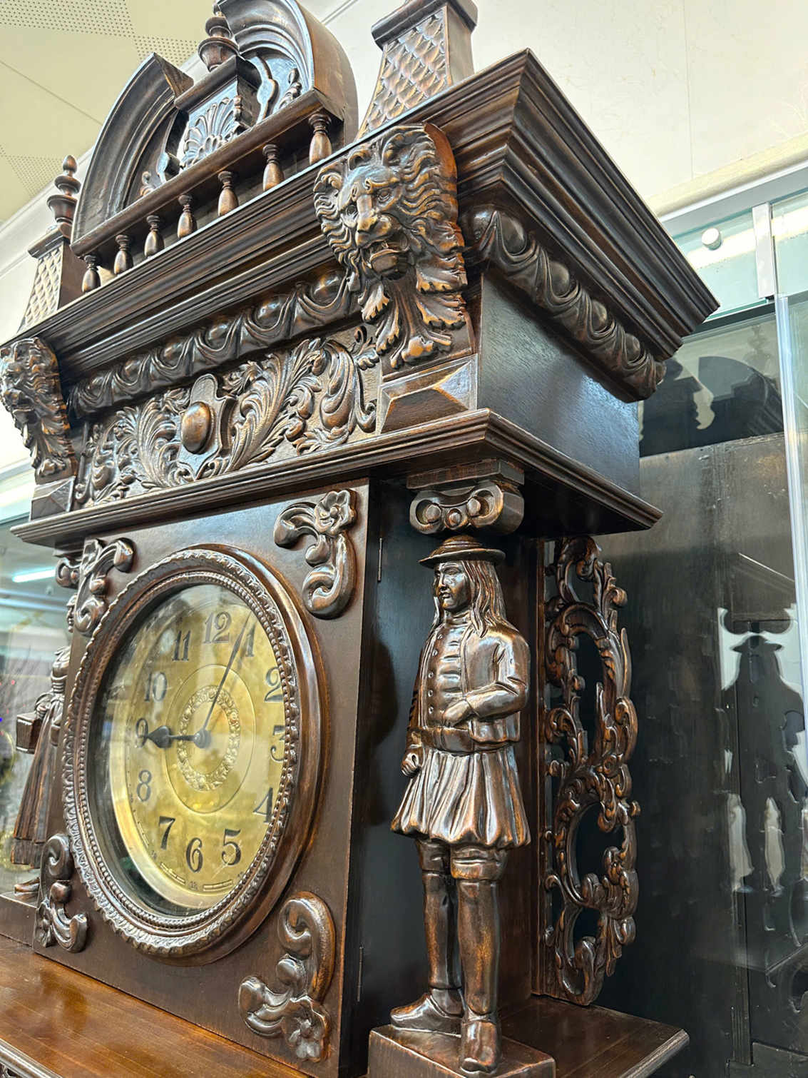 Đồng Hồ Tủ Châu Âu Cổ Điển