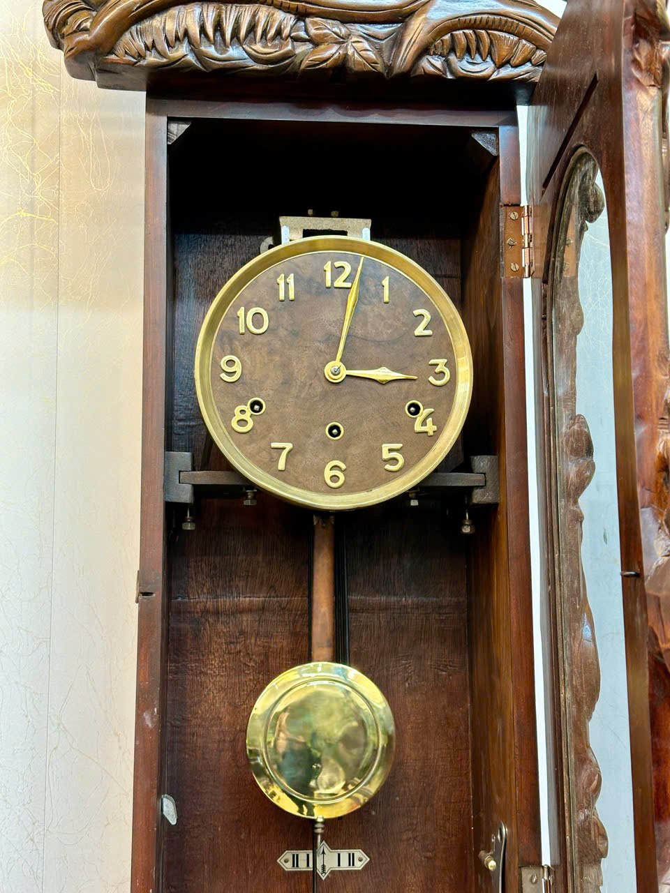 Bí Ẩn Vẻ Đẹp Đồng Hồ Cổ: Giá Trị Vượt Thời Gian