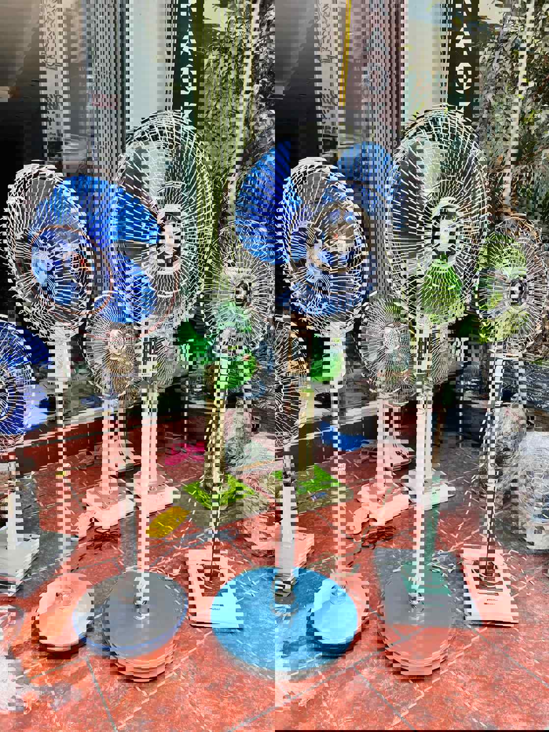 Giá Quạt Nhật Cổ National Bao Nhiêu Tiền?