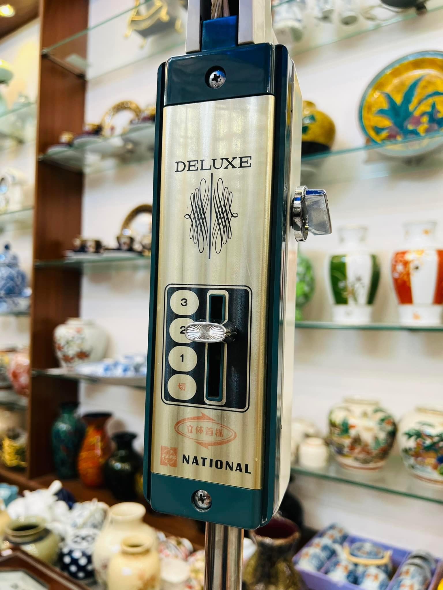 Quạt Nhật Cổ National: Báu Vật Sưu Tầm Đậm Chất Hoài Cổ