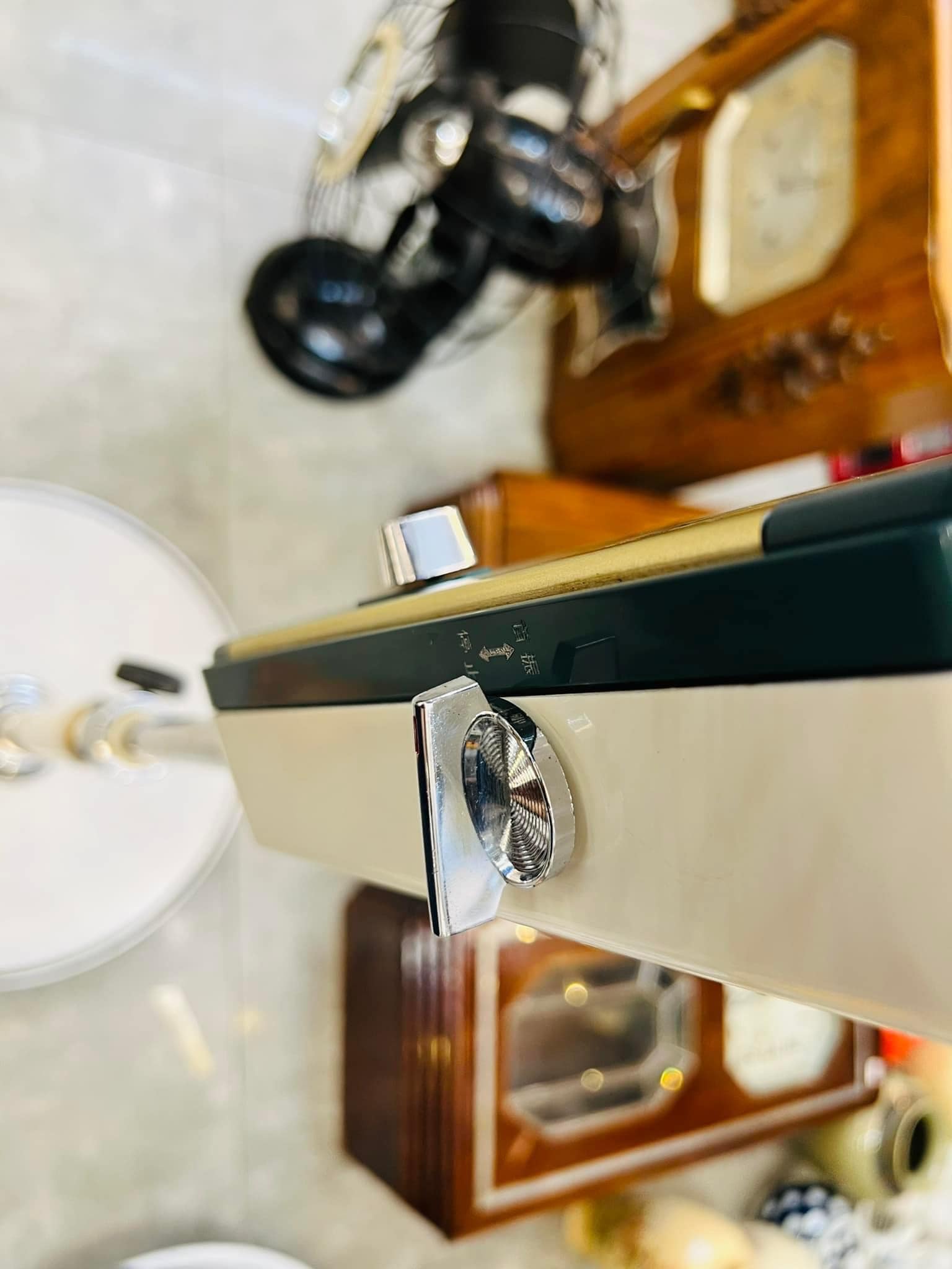 Quạt Nhật Cổ National: Báu Vật Sưu Tầm Đậm Chất Hoài Cổ