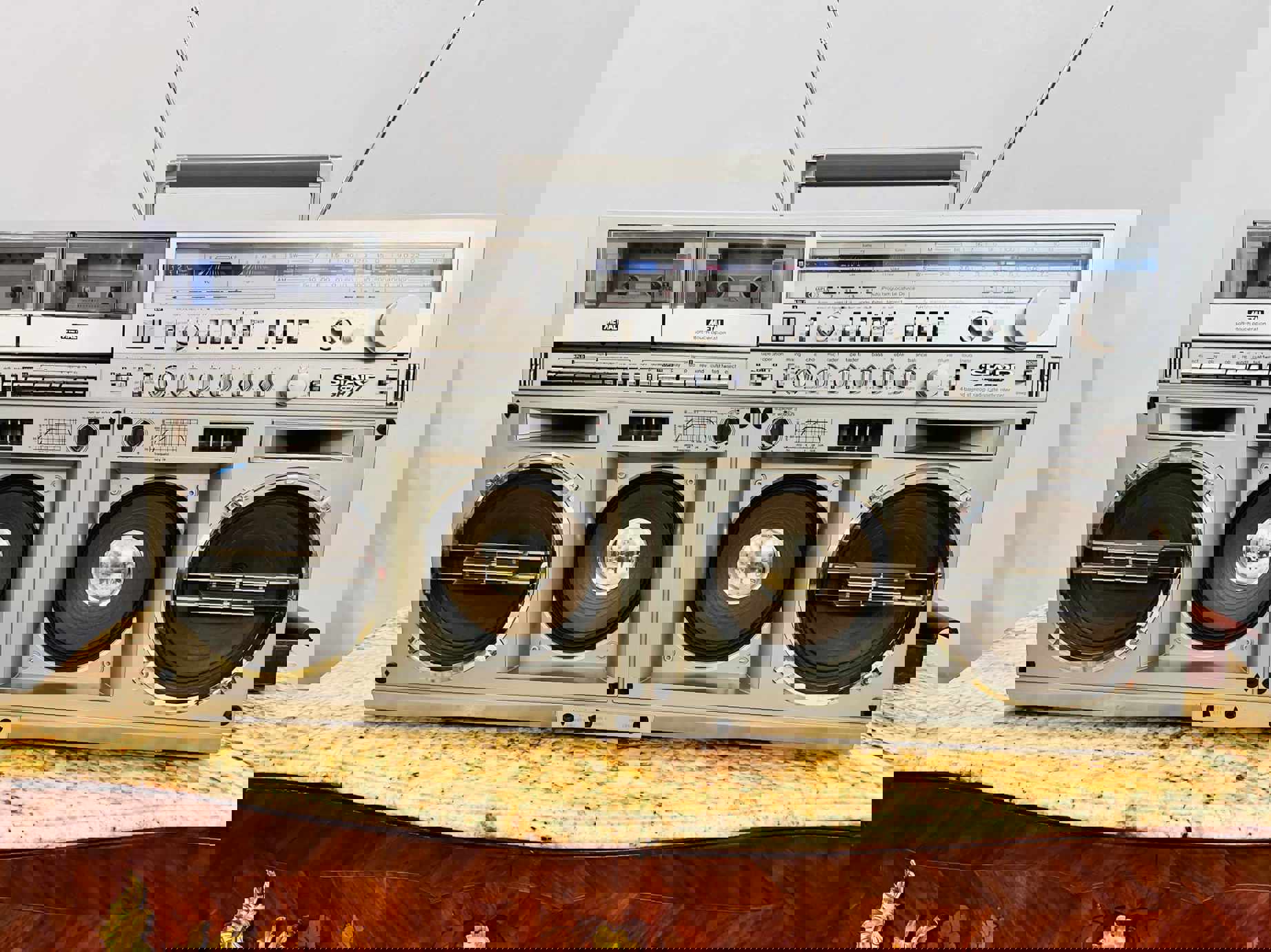 Cách Nhận Biết Sharp 777 Zin Nguyên Bản?